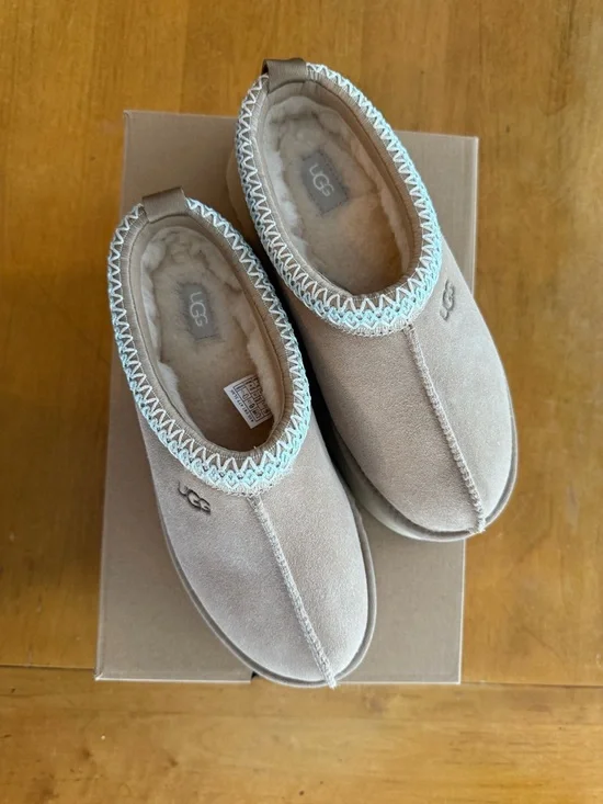 Women’s UGG Tazz ll platform shoes size 7 new in box - Picture 2 of 6
